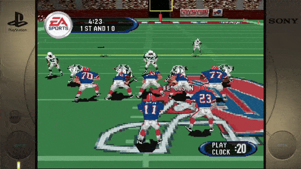 **PlayStation****EA SPORTS** **4:23** **1ST AND 10** **FE 98 CL21** **PLAY CLOCK 20** **SONY**