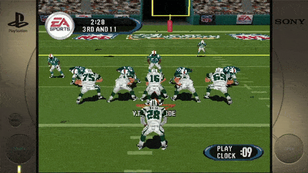 ```plaintext EA SPORTS 2:28 3RD AND 11 PLAY CLOCK 09 PlayStation SONY ```